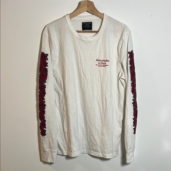 Abercrombie & Fitch Men’s White with Red Graphic Shirt - Picture 1 of 4